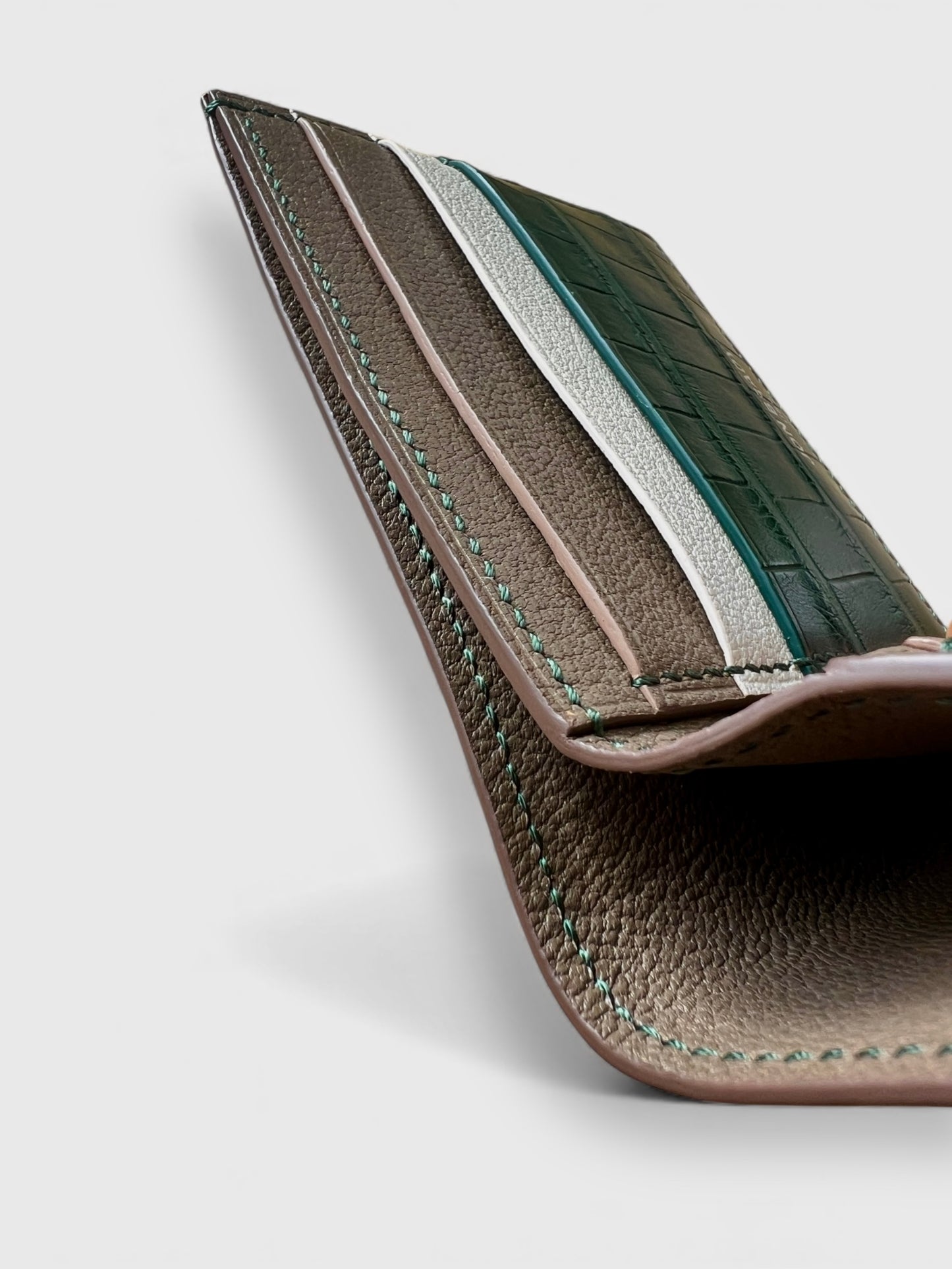 Ashford Wallet in Alligator & French chèvre